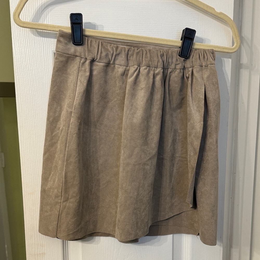 Wilfred Free Tan Suede Mini Skirt